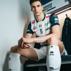 Ginocchiera Tokyo x Alessandro Michieletto
